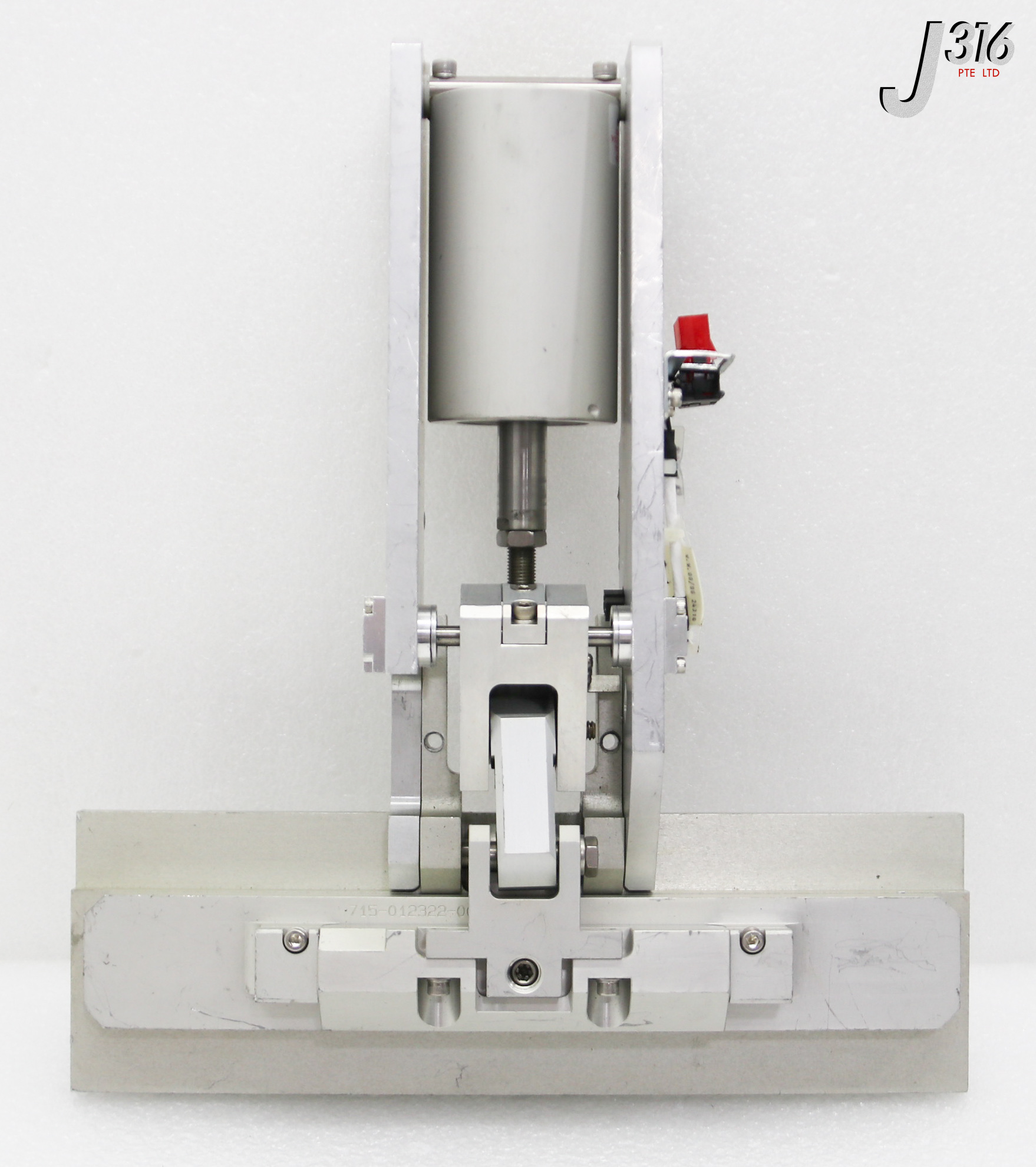 37550 LAM RESEARCH OUTER GATE VALVE ASSY w/ 715-012322-002 853